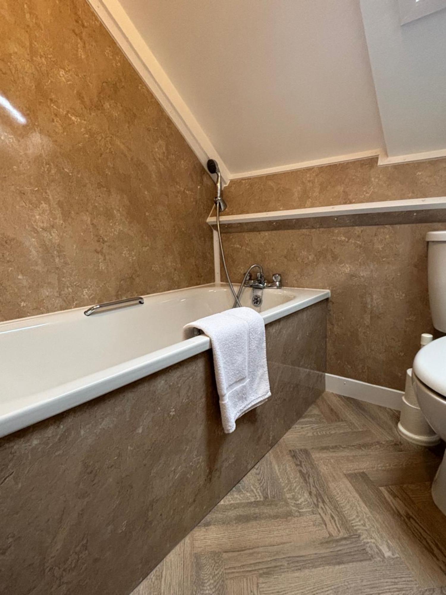 Отель The Seacliffe -